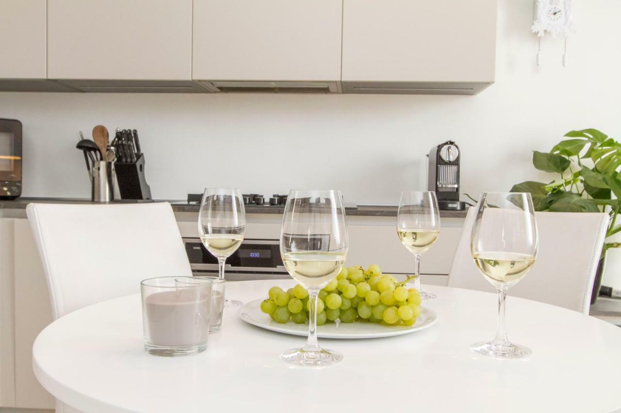 Luxury And Spacious Apartment ميلان المظهر الخارجي الصورة