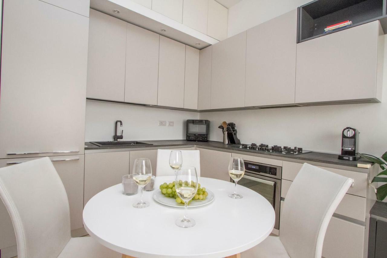 Luxury And Spacious Apartment ميلان المظهر الخارجي الصورة