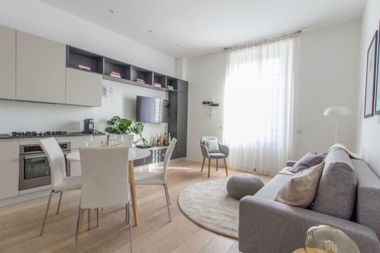 Luxury And Spacious Apartment ميلان المظهر الخارجي الصورة