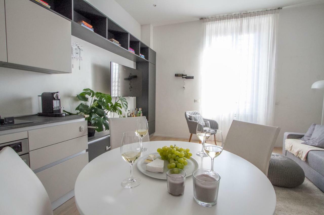 Luxury And Spacious Apartment ميلان المظهر الخارجي الصورة